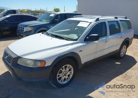 2005 Volvo Xc70 2.5T Awd z USA, uszkodzony, nr VIN YV1SZ592451189635